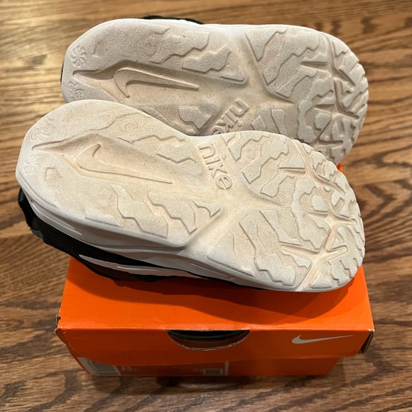 Nike Sneakers - great shape - Picture 4 of 7